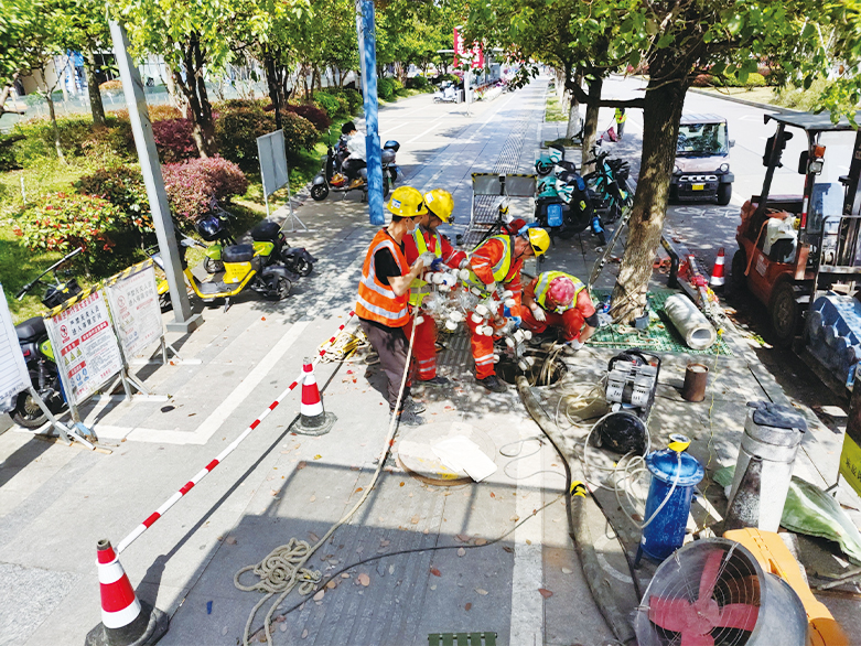 晋源UV-CIPP紫外光固化修复